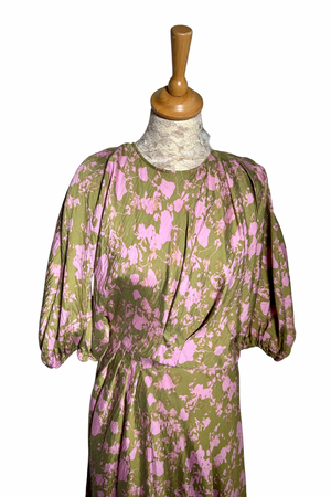 
            
                Load image into Gallery viewer, Floral Midi Dress Size S - Preloved
            
        