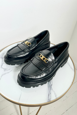 Triomphe Leather Loafer with Chain Size 39 - Preloved