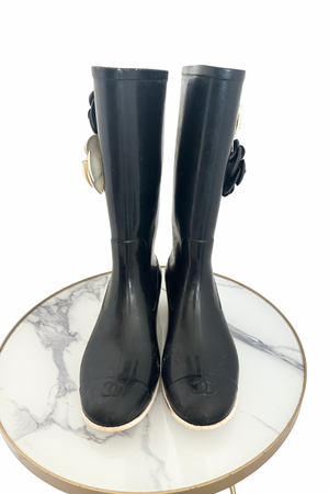 Rubber Wellies with Flowers Size 39 - Preloved