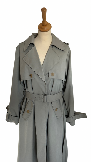 
            
                Load image into Gallery viewer, Pleated Belted Trench Coat Size 36 - Preloved
            
        