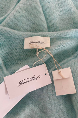 V Neck Soft Knit Sweater Size XS/S - New with Tags