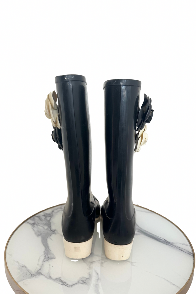 Rubber Wellies with Flowers Size 39 - Preloved