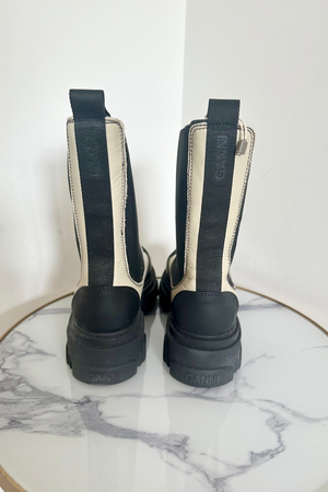 Chunky Rubber Pull On Boots Size 36 - Unworn