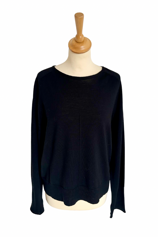 Black Wool Jumper Size L - Preloved