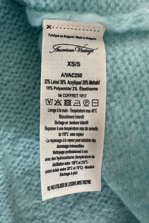 V Neck Soft Knit Sweater Size XS/S - New with Tags