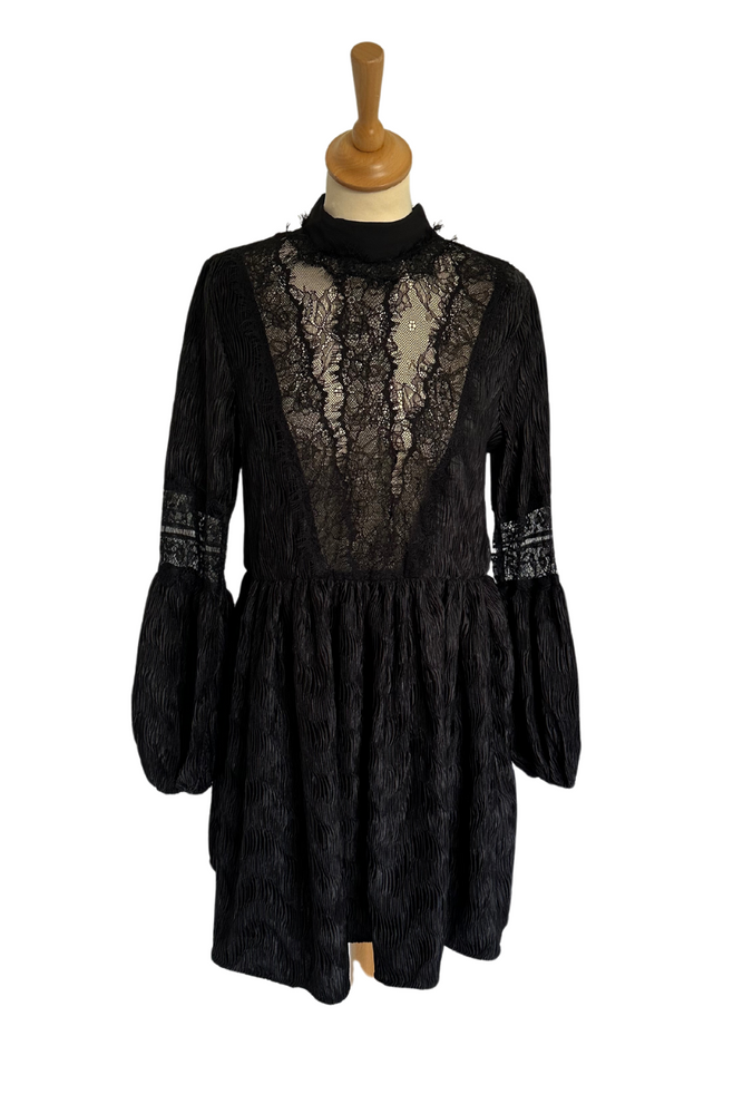 Satin / Lace Mini Dress Size UK 8 - BNWT