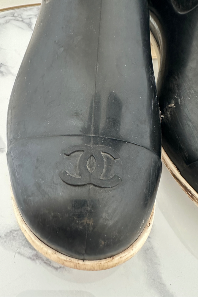 Rubber Wellies with Flowers Size 39 - Preloved