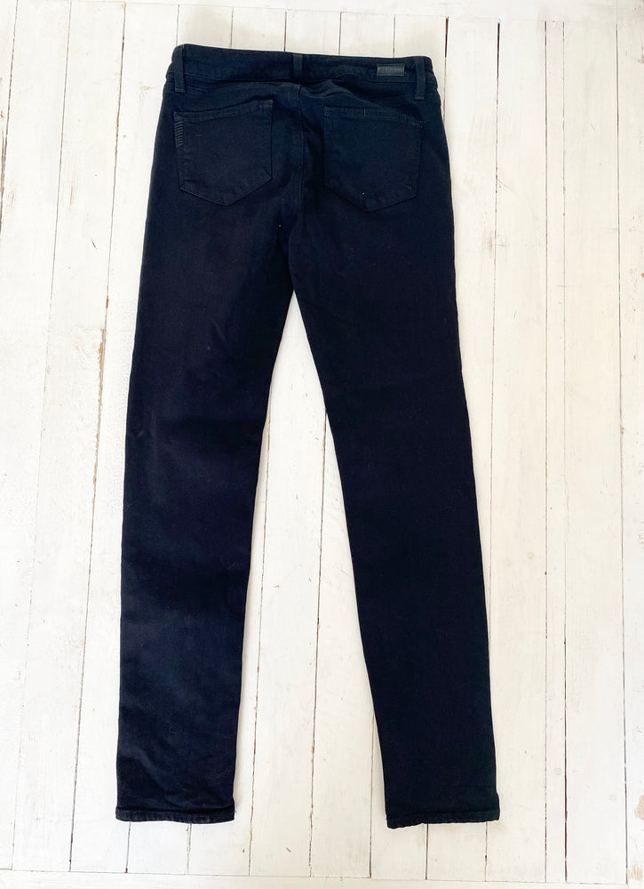 
            
                Load image into Gallery viewer, Skyline Skinny Jeans W26 IL 30 - Preloved
            
        